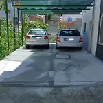 Mit Terrasse By Interhome Apartman